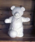 Preview: Fußball-Teddy – stehend – Ball am Fuß – 25 cm hoch – 21,5 cm breit – Schrühware
