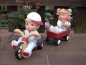 Preview: Junge auf Dreirad mit Mädchen im Bollerwagen – 18 und 15 cm lang - Schrühware Preview: Junge auf Dreirad mit Mädchen im Bollerwagen – 18 und 15 cm lang - Schrühware