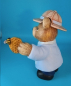 Preview: Teddy mit Bienenkorb – 15 cm hoch – bemalte Keramik - Handarbeit - Ihre Wünsche werden gerne berücksichtigt!