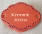 Preview: Keramik-Türschild – kleine Wolke – 11,5 x 8,6 cm – Terracotta und blauer Pünktchenrand – Handarbeit – Unikat