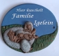 Preview: Keramik-Türschild – Igelfamilie – 17 x 15 cm – Schriftfeld blau – Handarbeit