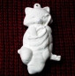 Preview: ALBERTAS–Gießform – neu – Waschbär im Strumpf – Hänger – 9,2 cm – Design auf Vorder-​ und Rückseite