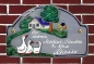 Preview: Keramik-Türschild – Haus mit Gänsen – 21,5 x 13,5 cm – Schriftfeld hellgrau – Handarbeit
