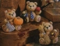 Preview: Kalenderbären im 3er-Set – Oktober – November – Dezember – je 8 cm hoch - Schrühware