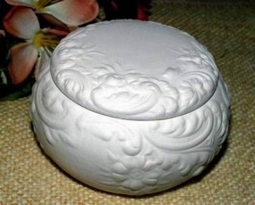 kleine viktorianische Dose - 5 cm hoch – Schrühware
