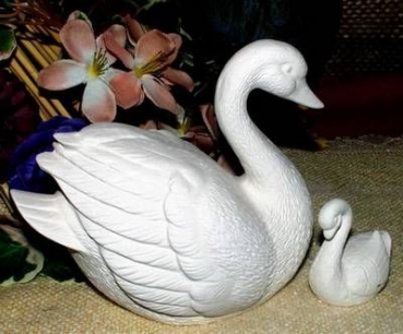 Schwan mit Jungem im 2er-Set - bis 13 x 15 cm – Schrühware