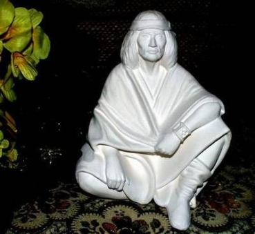 Indianer – sitzend – Wise Old Indian Man - 15 cm hoch - Schrühware