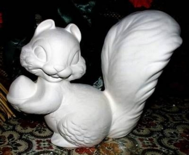 Eichhörnchen – sitzend – 15 cm hoch – Schrühware
