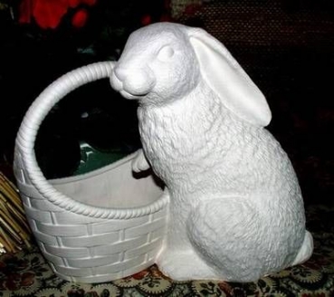 Großer Hase mit Korb – Schrühware