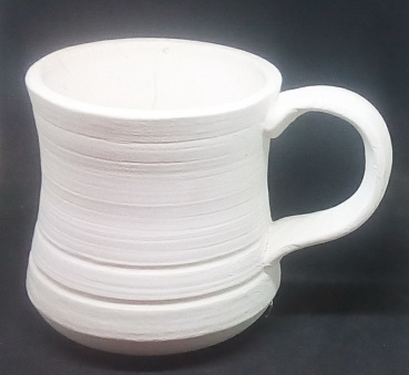 Tasse mit Drehriefen – 10 cm hoch – 9 cm Durchmesser – Schrühware