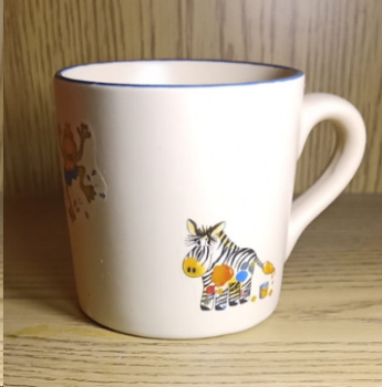 Keramik-Tasse  - Becher mit Wunschname – Motiv: 4 x Kindermotive