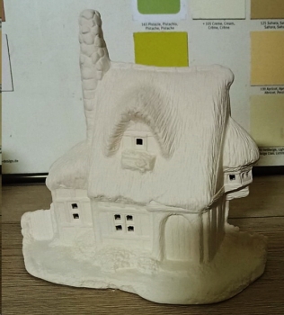 Village Country Cottage – 16 x 16 cm – ausgeschnitten zum Beleuchten – Schrühware
