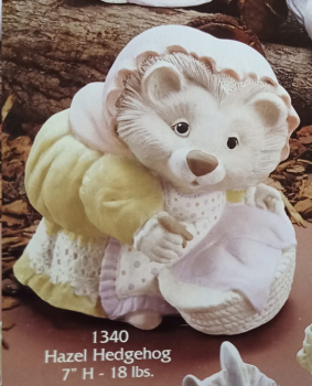 Igelmama mit Wäschekorb – 18 cm hoch - Schrühware