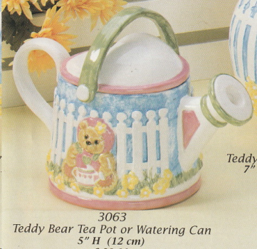 Preview: Teddybär – Tee- oder Gießkanne – 15,8 cm hoch – Schrühware Preview: Teddybär – Tee- oder Gießkanne – 15,8 cm hoch – Schrühware