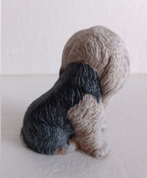 Preview: Hund – 8,5 x 7 cm   – Handarbeit aus Keramik – aufwändig bemalt – Unikat