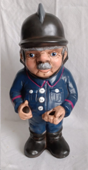 Feuerwehrmann – ohne Schlauch – 35 cm hoch - Schrühware