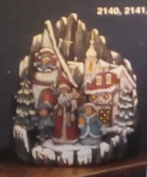 Winterlandschaft zum Beleuchten – Santa mit Kindern – 26 cm hoch – Schrühware