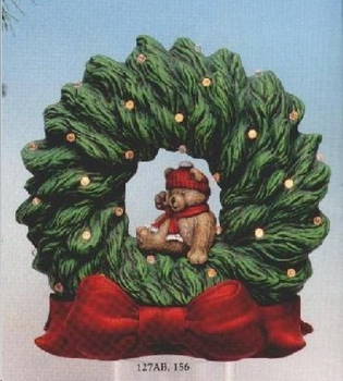 Kranz auf Schleife mit Teddy zum Beleuchten – 29 cm hoch – Schrühware