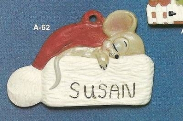 ALBERTAS–Gießform – neu – Maus in Nikolausmütze – Hänger – 9,2 cm – Design auf Vorder-​ und Rückseite
