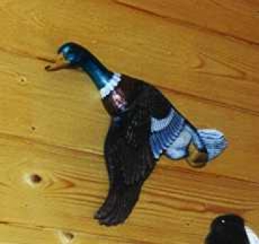 Wildente für die Wand – Flügel nach unten – 30 cm - Schrühware