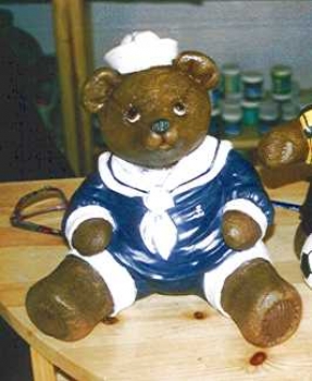 Sitzender Matrosen-Teddy – 22,5 cm hoch – Schrühware