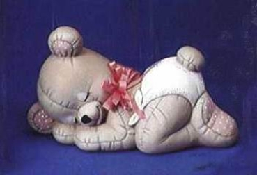 Schlafender Teddy - 23,7 cm lang – Schrühware