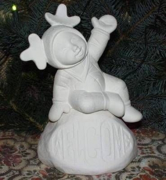 Rentier-Baby auf Welcome-Stein – Stein 15 x 10 cm – Rentier 19 cm – Schrühware