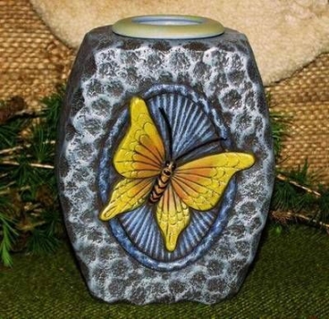 Vase - Teelichthalter - Windlicht - klein - Schmetterlingsmotiv auf Vorder-​ und Rückseite - 18 cm hoch – Schrühware