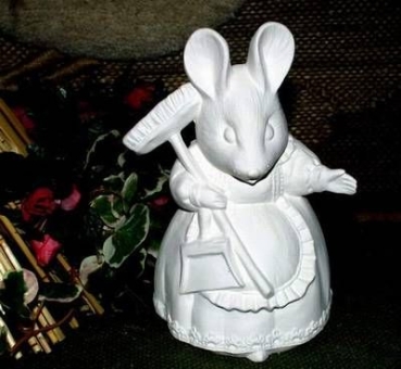 Millie-Maus mit Besen – 18 cm hoch – Schrühware