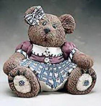 Teddymädchen mit Schleife am Ohr – sitzend – 22,5 cm hoch - Schrühware