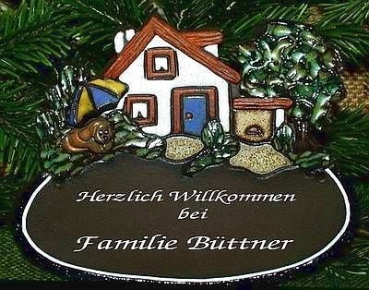 Keramik-Türschild – Haus mit Sonnenschirm und Hund – 20 x 17 cm – dunkelbraun – Handarbeit