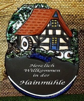 Töpfer-Türschild – Haus mit Wassermühle – 18 x 23 cm – Reliefbild – sehr aufwändige Handarbeit – DISC