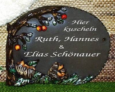 Töpfer-Türschild – Igel-Familie – 1 Kind – 21 x 16 cm – Reliefbild – aufwändige Handarbeit
