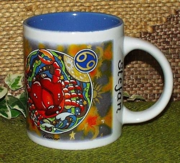 Kaffeebecher mit Namen - innen hellblau - Sternzeichenmotiv Krebs