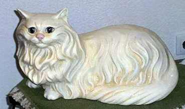 Große liegende Perserkatze – 41 cm lang  - 24 cm hoch – wetterfest glasiert – Handarbeit – 2. Wahl – siehe Beschreibung