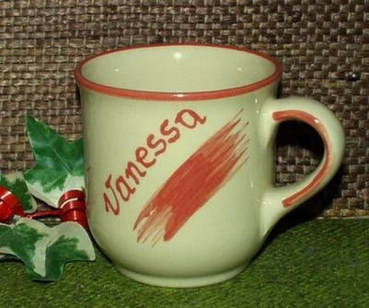 Tasse creme-weiß aus Keramik - Dekor Daniel  rot - Becher mit festem Text : Vanessa
