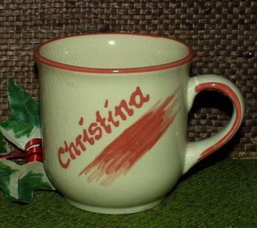 Tasse creme-weiß aus Keramik - Dekor Daniel  rot - Becher mit festem Text : Christina