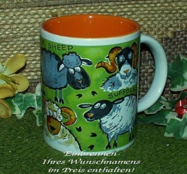 Keramik-Tasse  - Becher mit Wunschname – Rundum-Motiv: Lustige Schafe