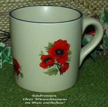 Keramik-Tasse  - Becher mit Wunschname – Motiv: 2 x Klatschmohn / Blumen
