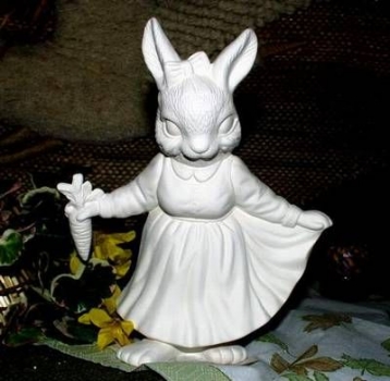 Hasenfrau mit Karotte - Schrühware