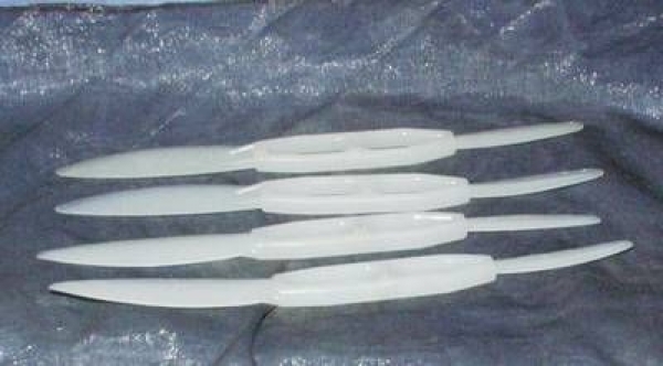 Ausform-Messer – 25 cm lang – doppelseitiges, flexibles Kunststoff-Messer - blau – schont die Gießformen – Stückpreis Ausform-Messer – 25 cm lang – doppelseitiges, flexibles Kunststoff-Messer - blau – schont die Gießformen – Stückpreis