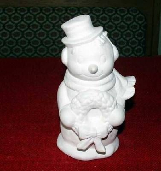 Schneemann mit Kranz – 18 cm hoch - Schrühware