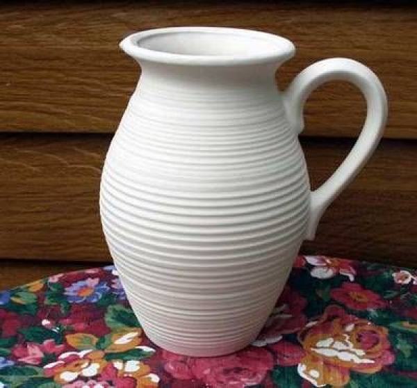 Rillenvase – Krug – 22 cm hoch – Schrühware