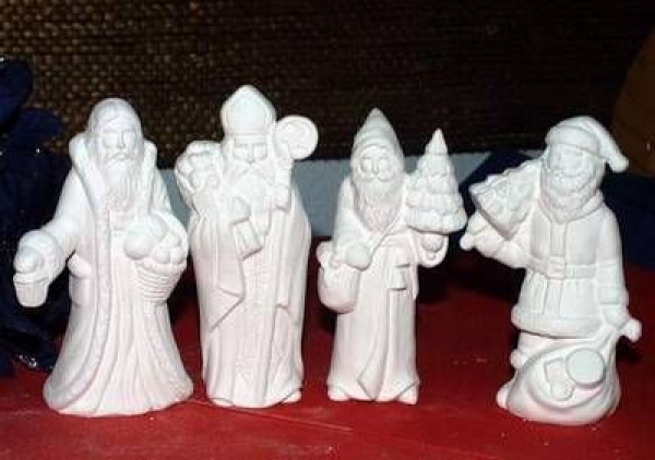 Santas - Weihnachtsmänner in 4er-Set - je 10 cm hoch – Schrühware