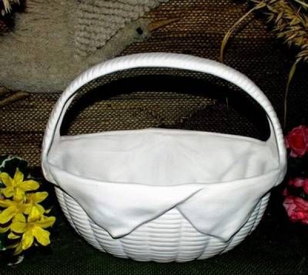 Korb mit Tuch - Schrühware - 28 cm lang