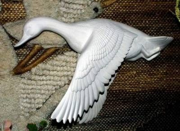 Wildente für die Wand – Flügel nach unten – 30 cm - Schrühware