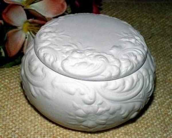 kleine viktorianische Dose - 5 cm hoch – Schrühware