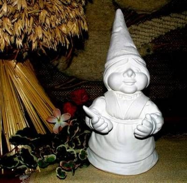 Mrs Gnome mit Gartenschaufel – 33 cm hoch – Schrühware