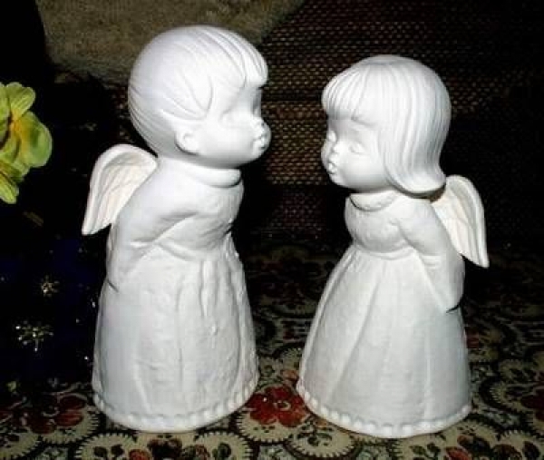 Engelmädchen und Engeljunge im Set – je 19 cm hoch - Schrühware
