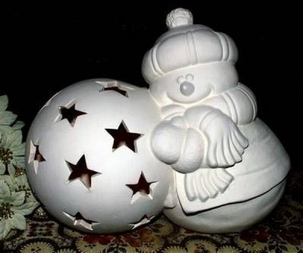 Schneemann mit Sternenkugel – 20 cm hoch - Schrühware